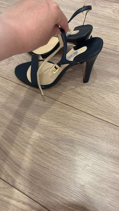 Босоножки в отличном состоянии