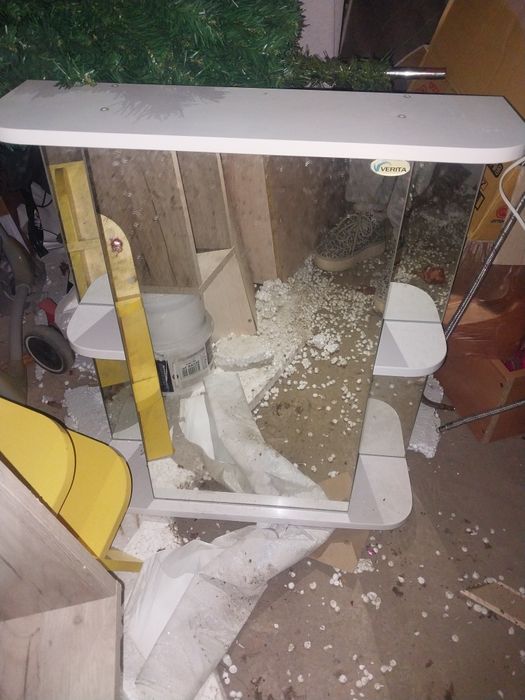 Продам полку для ванной