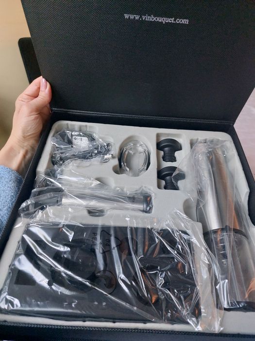 Vin Bouquet Сет електрически тирбушон и вакуум помпа - 6 части
