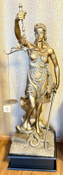 Продам статую Богини правосудия