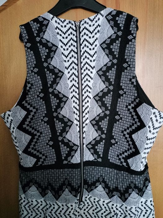 Rochie midi alb cu negru dama M H&M