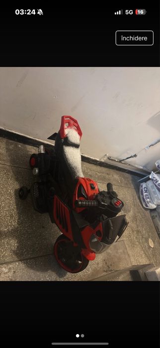 Motocicleta jucatie copii lipseste o roata ajutătoare in rest este ok