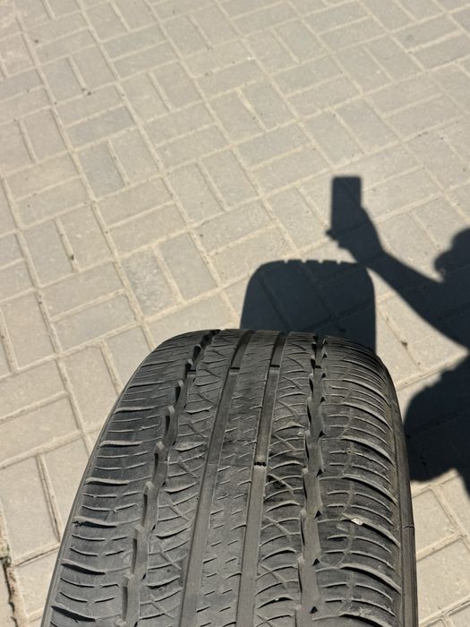 Б/у шины комплект!