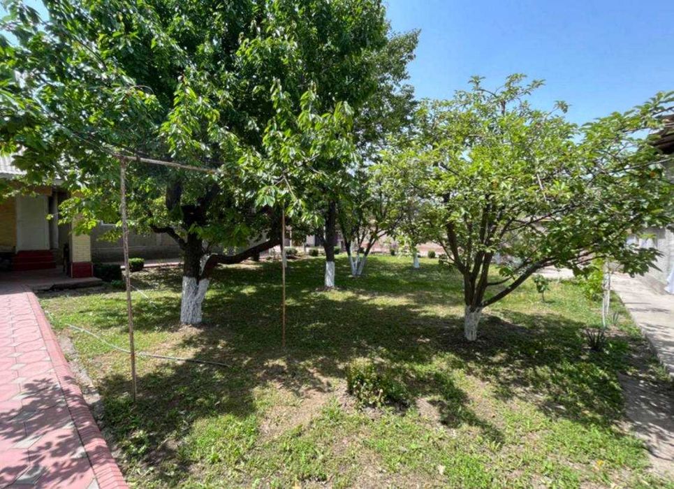 Продаётся дом в Бостанлыкском районе 12 соток