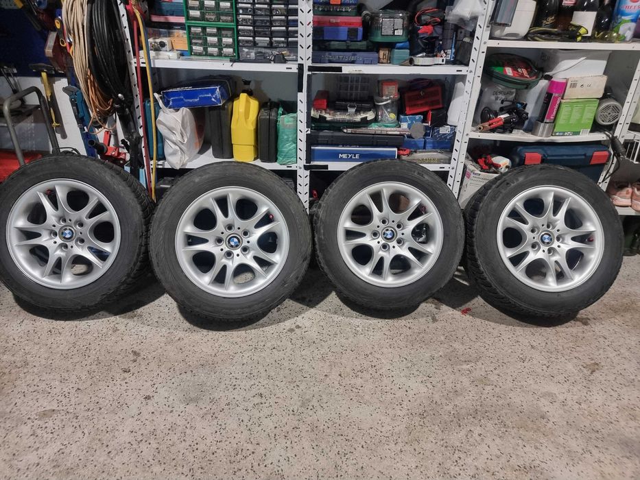 Зимни гуми с оригинални лети джанти за БМВ Х3 Е83 .