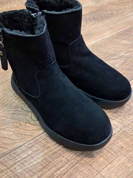 Продам женскую обувь