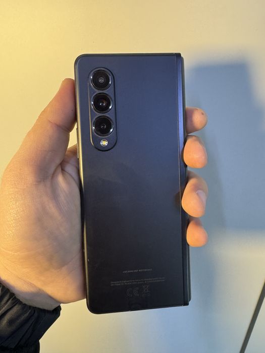 Samsung galaxy Z Fold3 5g