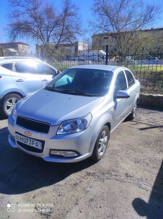 Nexia 3 avtomat sotiladi