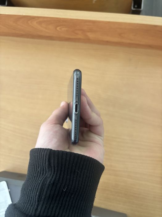 продам айфон 8+ в отличном состоянии