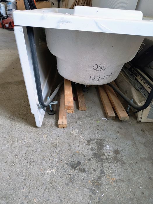 Vand 2 căzi de baie