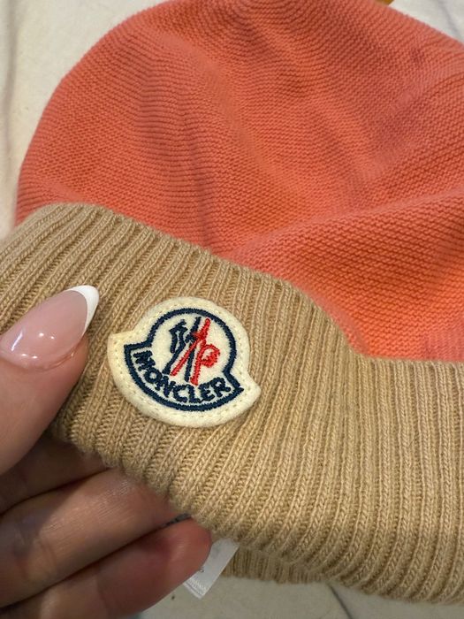 Оригинална шапка Moncler