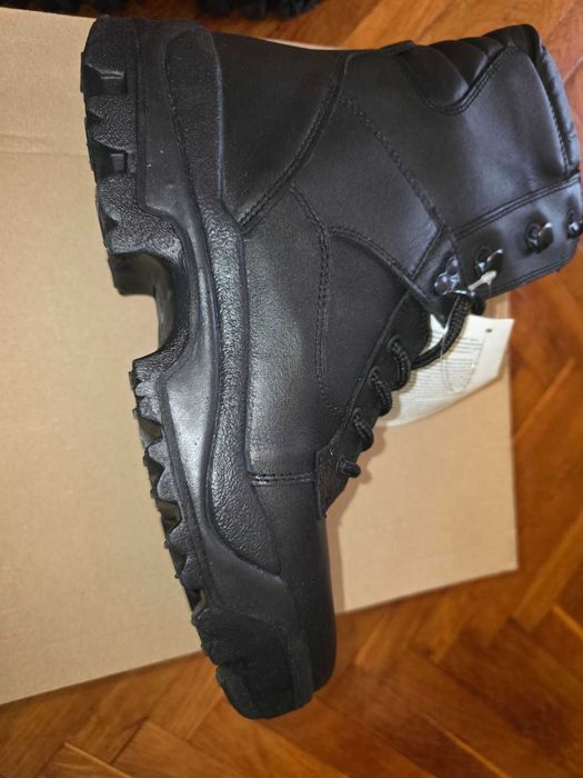 Полицейски кубинки 43 номер чисто нови