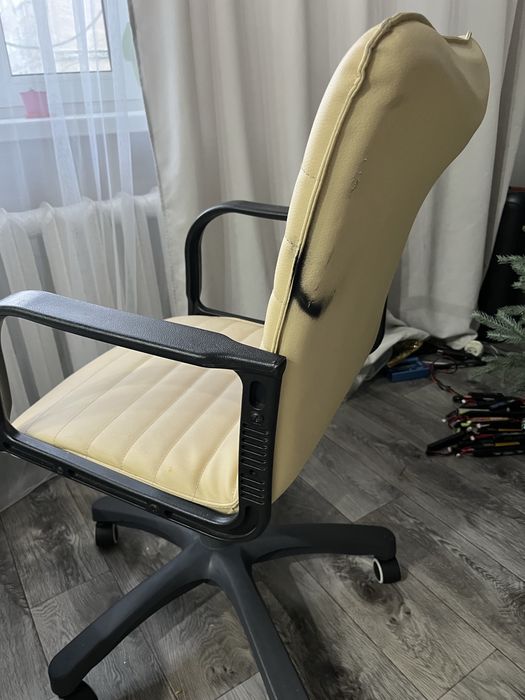 Продам кресло офисное