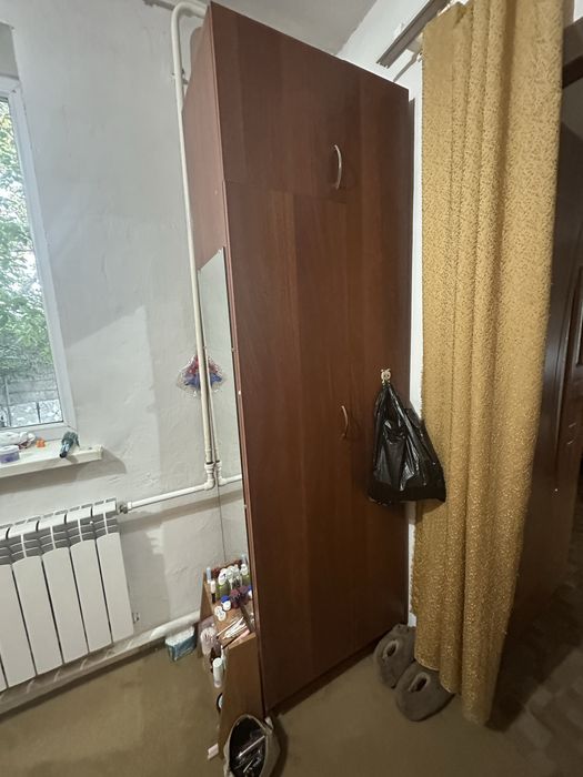 Шкаф, высокий, с шкафчиком сверху
