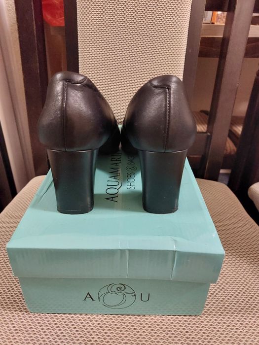 Продавам обувки естествена кожа-38 номер /нови