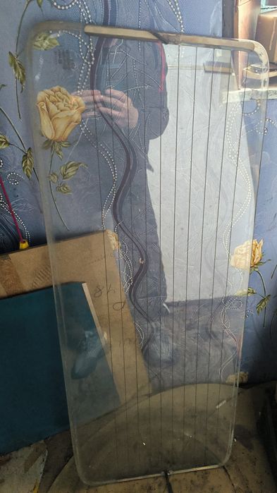 Стекло на Ниву заднее