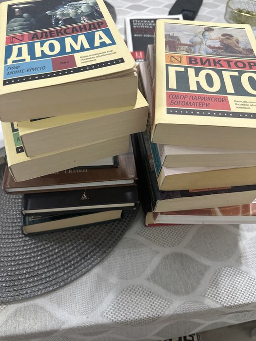 Продам книги разного жанра, 1 книга -1000 тенге.