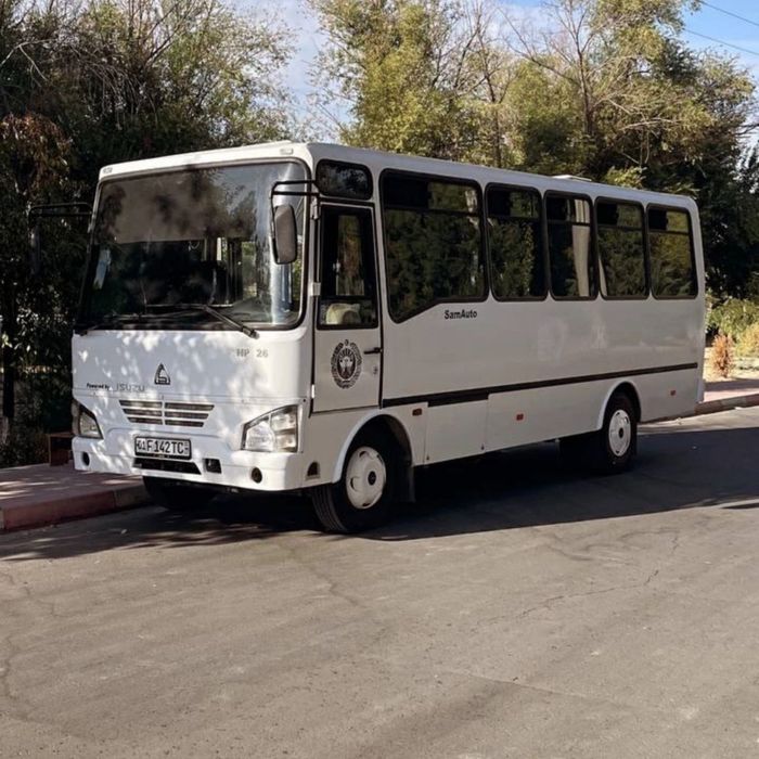 Isuzu sotiladi avtobus