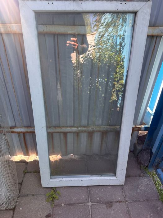 Продам двери окно кафель унитазы