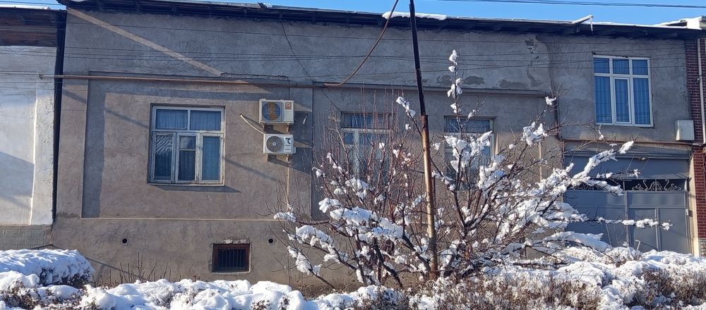 Учтепа туман Ўрикзор мавзесида уй сотилади