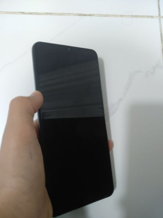 Samsung m12 sotiladi