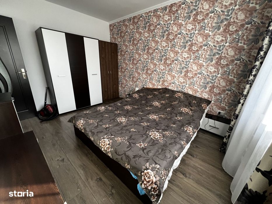 Apartament de 2 camere, 44 mp, parcare, zona Stejarului