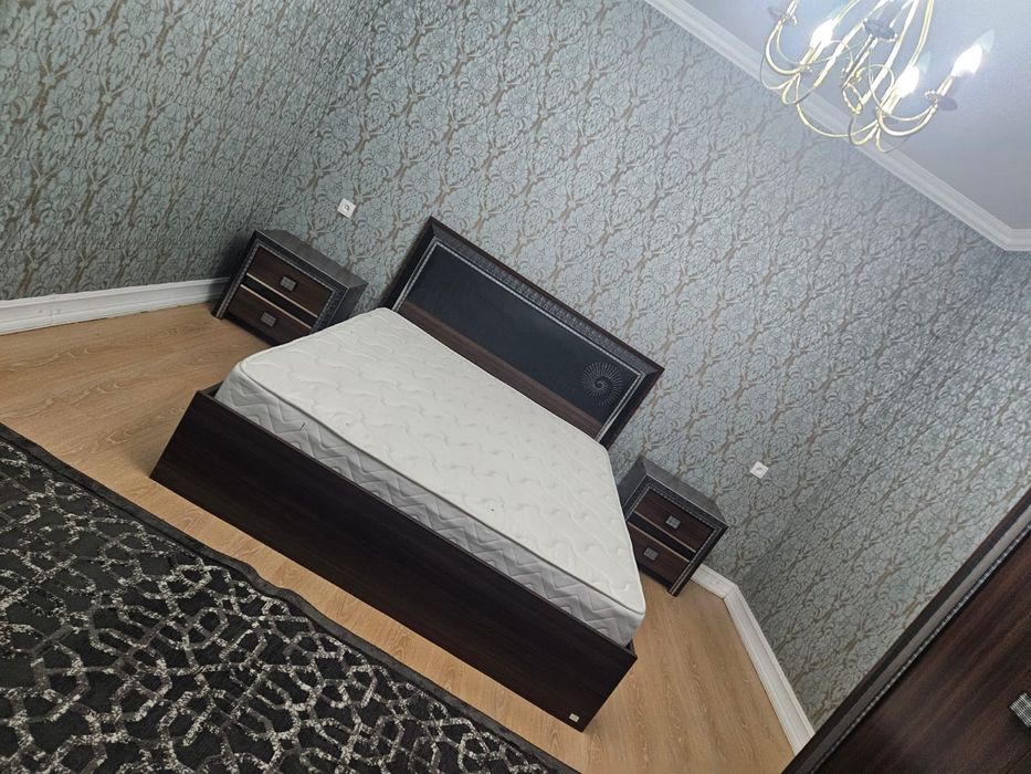 Продам спальный гарнитур