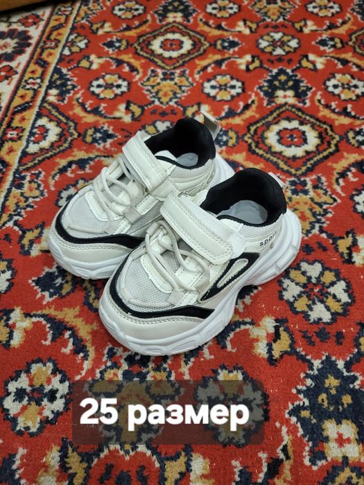 Продам детскую обувь