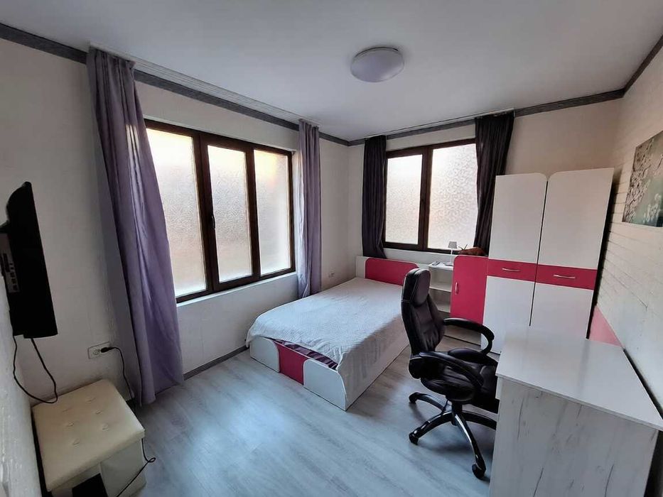 Тристаен апартамент | Широк център | Благоевград