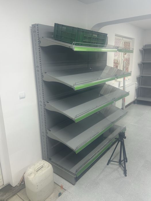 Rafturi magazin! 350 lei m/l