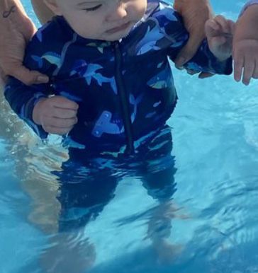 Продам детский купальный костюм