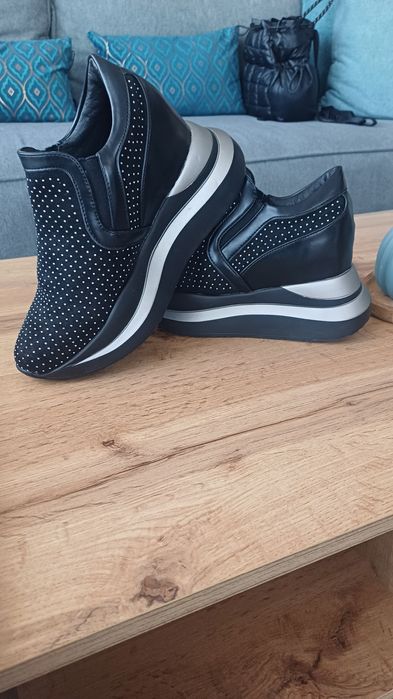 Дамски маратонки