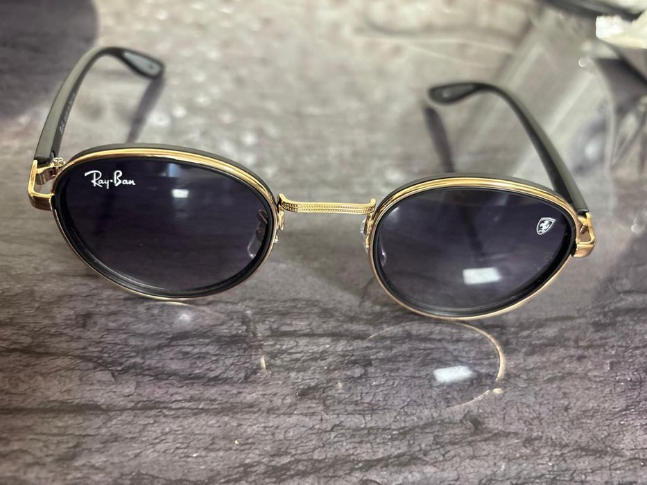 Ochelari Ray Ban Ferrari noi