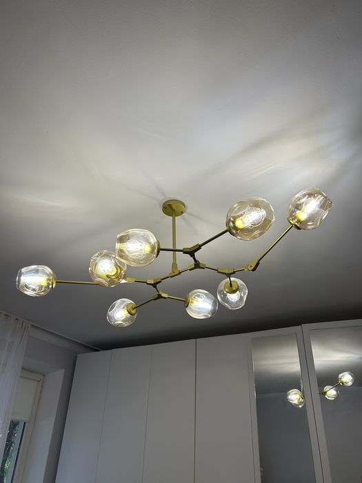 Декоративный красивый люстра