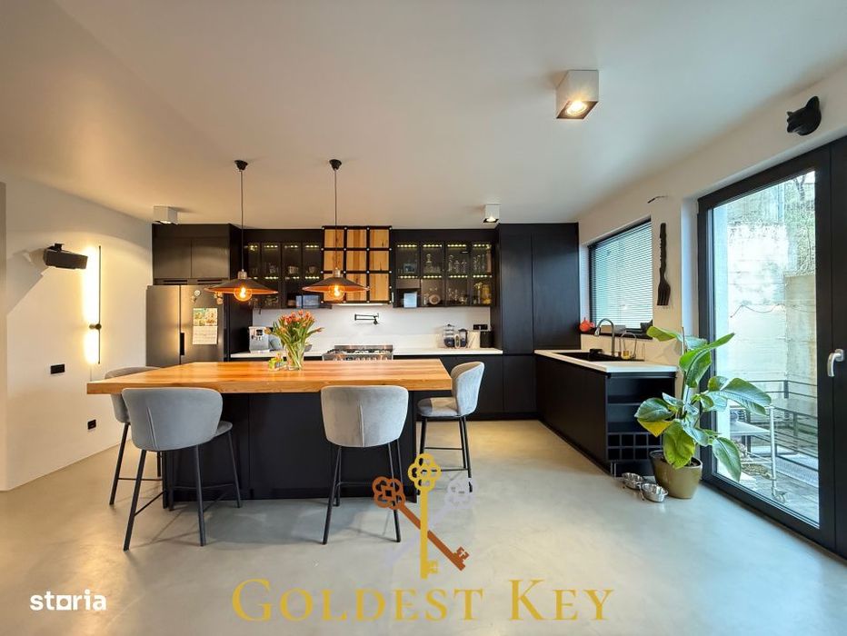 Casa ultrafinisata cu design deosebit in Baciu zona Petrom