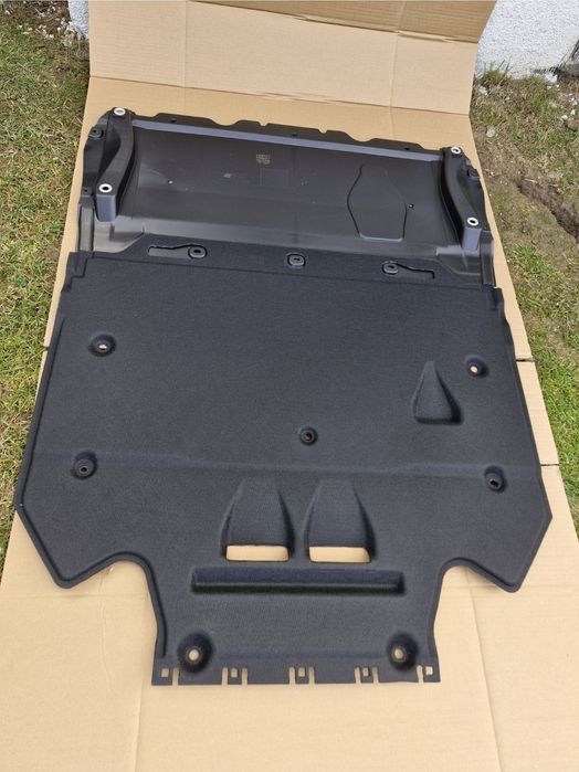 Scut motor si cutie Audi A7 NOI 2010-2018