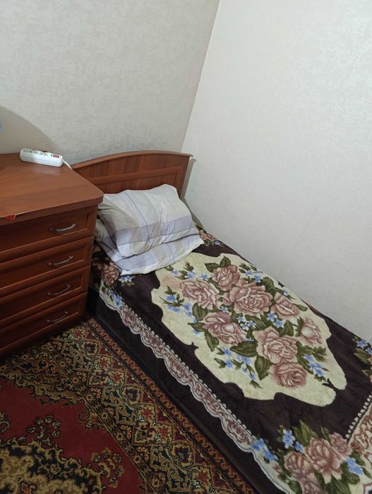 Сдам комнату в центре,недорого