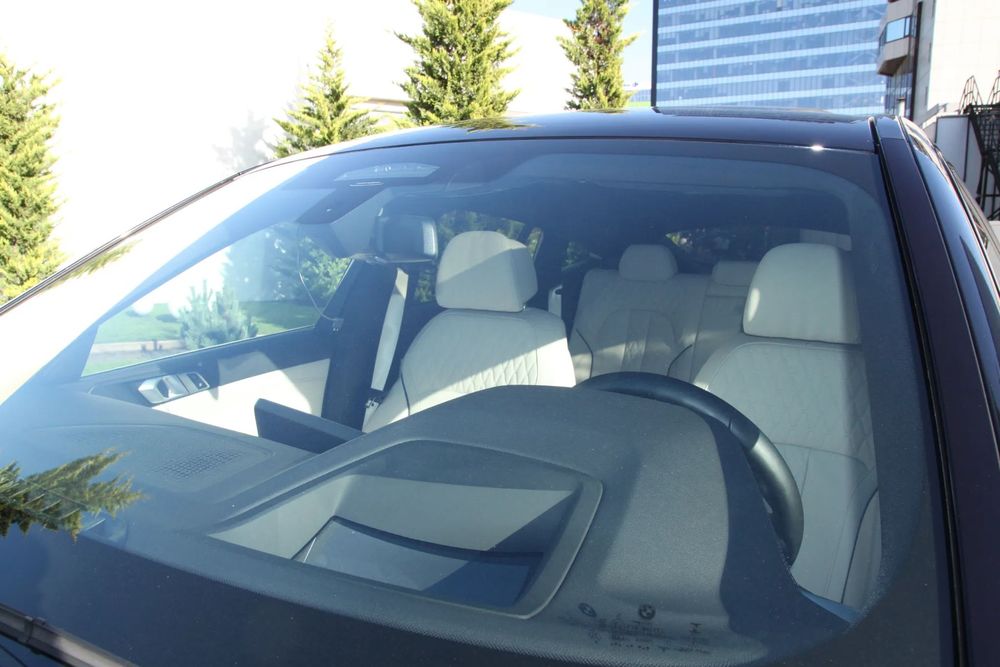 BMW X6 Msport Bmw Individual/ Sky L/ Iconic Glow/ Laser/ Sof Cl/ HUD&360/ TVA