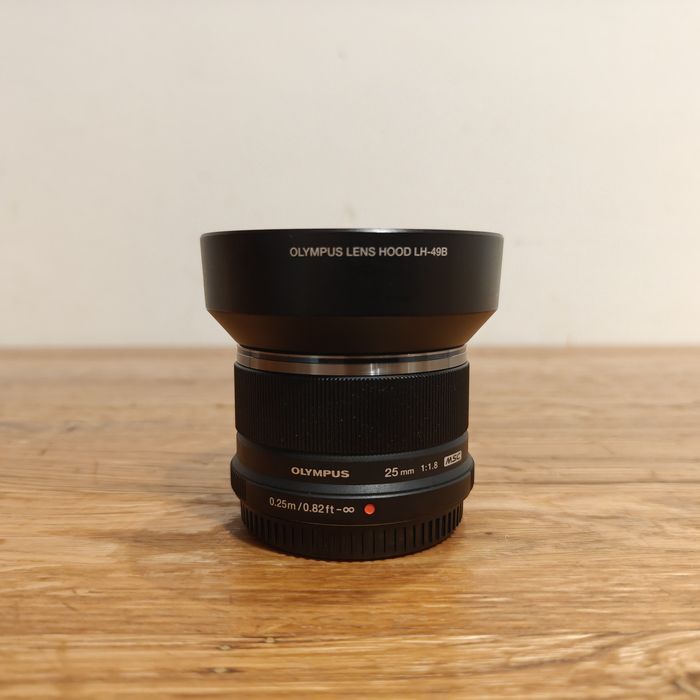 Olympus M.Zuiko Digital 25mm f/1.8 mft m43 OM System