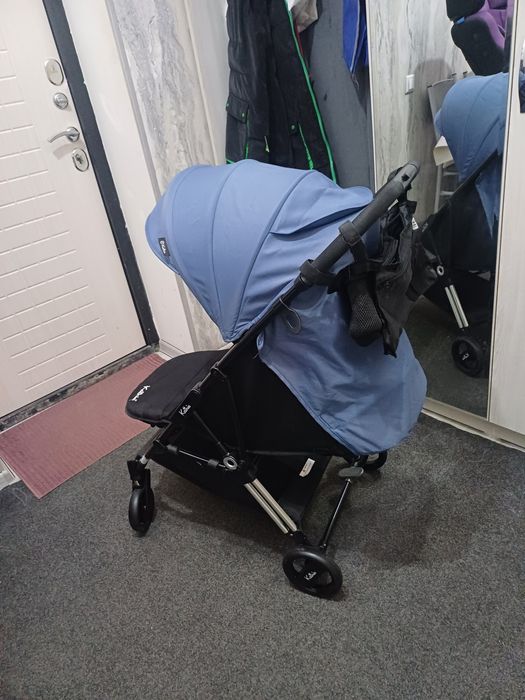 Продаётся фирменный коляска
