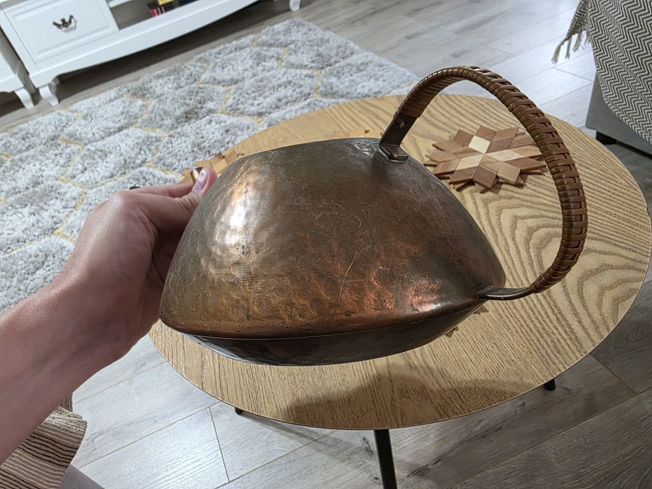 Ibric cupru, material solid, este greu 250 lei