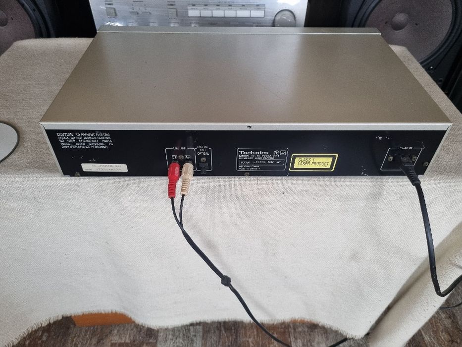 Cd Player Technics Sl-P222A. Defect. Pt Reconditionat sau Piese.