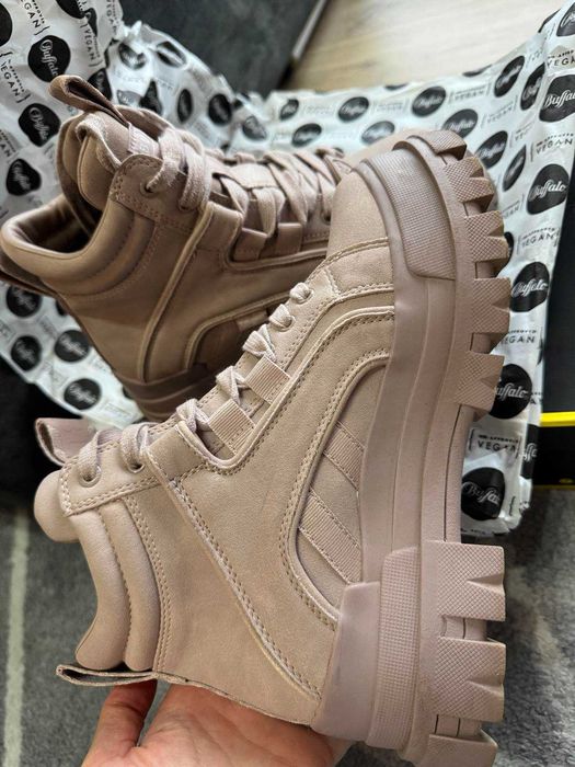 Боти Buffalo, 38 номер