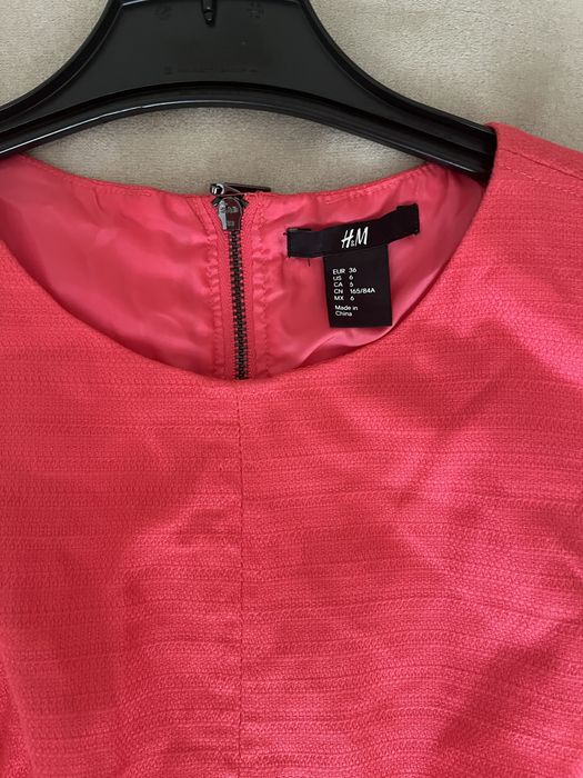 Коралова и жълта рокля на HM и S/M размер