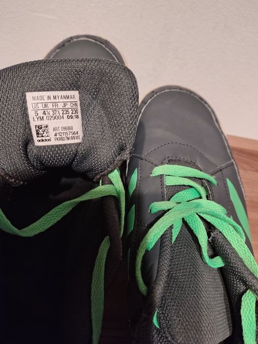 Adidașii originali, ADIDAS. Nr 37