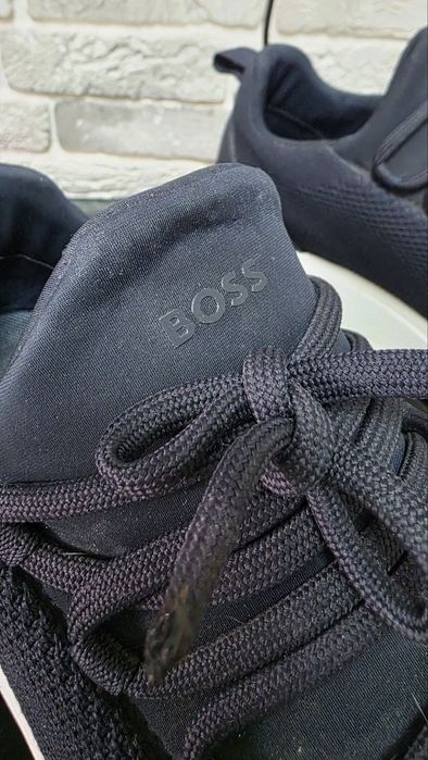 Оригинальные кроссы BOSS