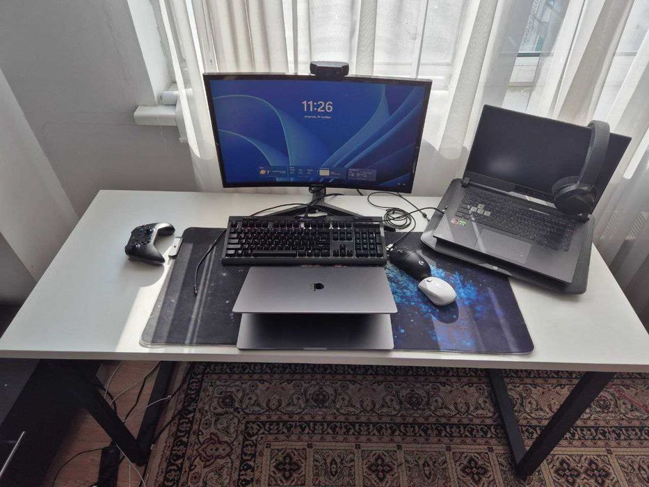 Стол компьютерный