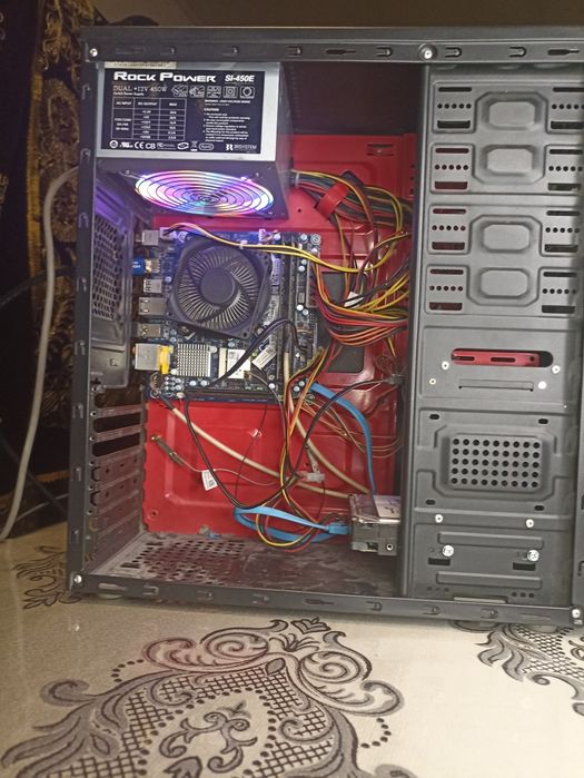 Комплект компютер сотилади