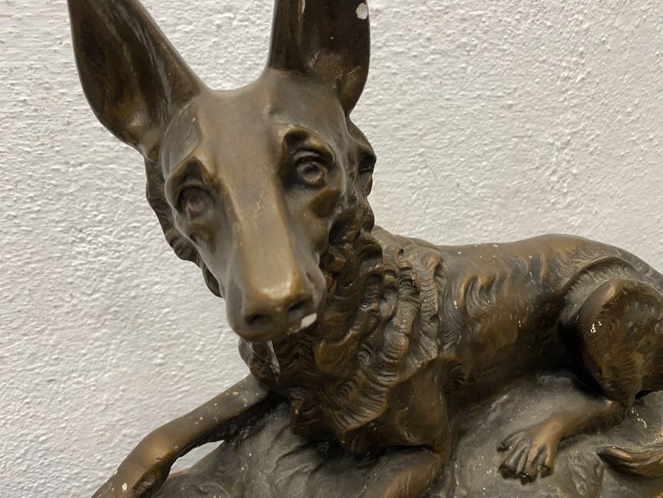 Голяма немска фигура куче - немска овчарка