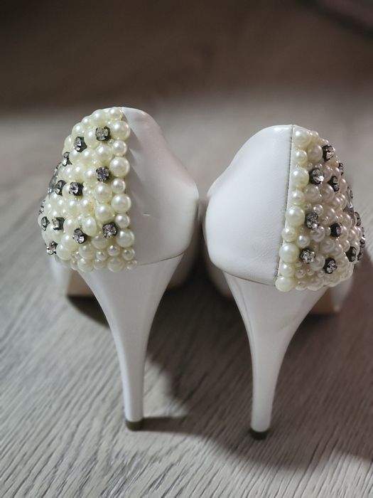 Brend Flora 39 chi razmer